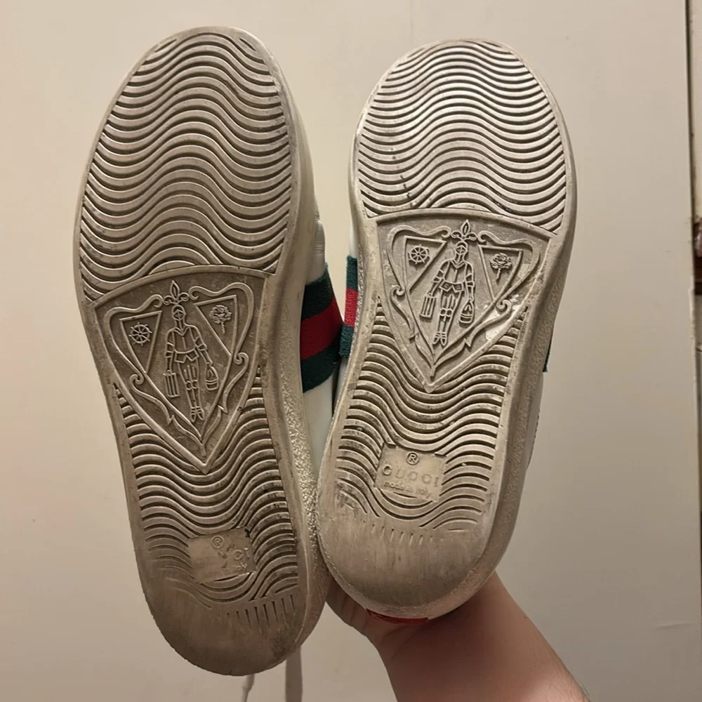 GUCCI Authentic Heart Leather Sneakers-Preloved - Picture 7 of 9